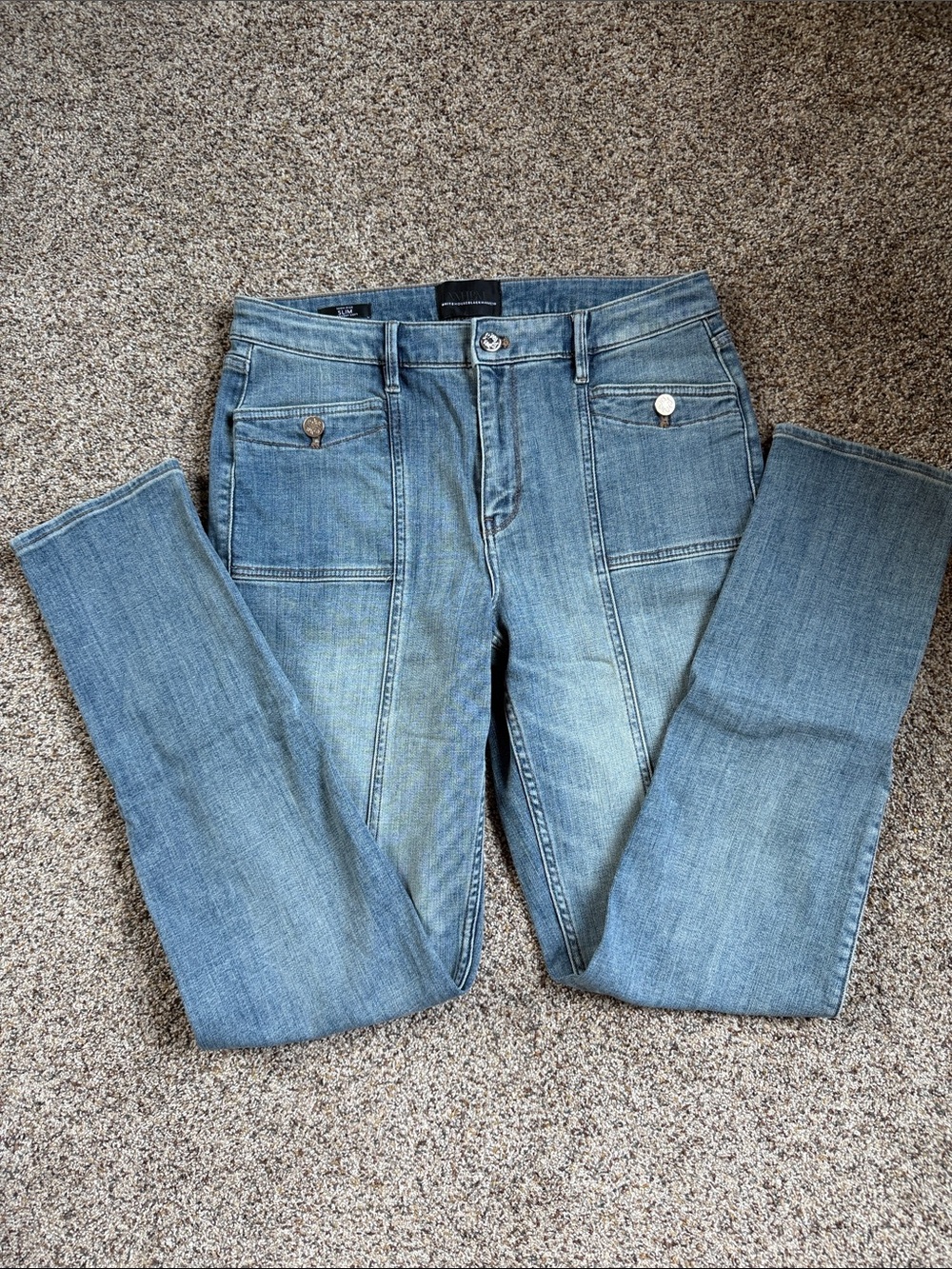 NWOT WHBM Light Wash Slim Jeans with Front Patch Pockets - 10L